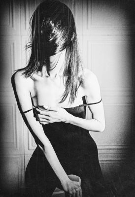 Jeunesse / Portrait  photography by Photographer Raluca Lupașcu ★3 | STRKNG