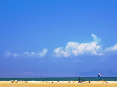 Blue girl / People  photography by Photographer fariba saberi | STRKNG