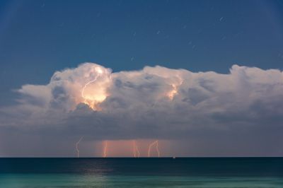 Angry clouds 2 / Landscapes  Fotografie von Fotograf mory_net | STRKNG