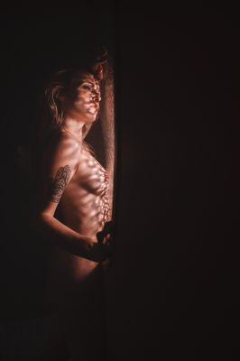 Nude  photography by Photographer Kriz Barvsson | STRKNG