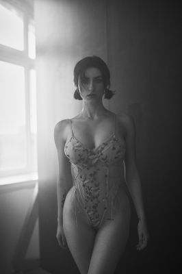 Anastasia / Portrait  photography by Photographer Thomas Ruppel ★25 | STRKNG