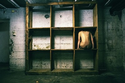 5 »2567E4 | rue | basement III« © Willi Schwanke / Nude