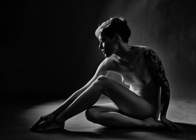 6) © Photographer Ash Day with Irina ludosanu / Nude