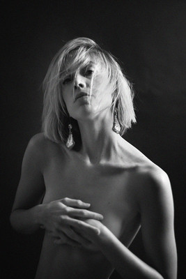 » #5/9 « / highlights / Blog post by <a href="https://martinagrabinsky.strkng.com/en/">Photographer Martina Grabinsky</a> / 2023-03-11 17:00 / Nude