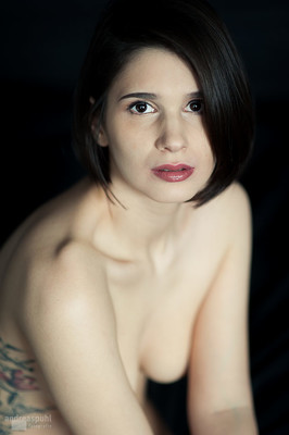 » #1/9 « / cool room / Blog-Beitrag von <a href="https://andreaspuhl.strkng.com/de/">Fotograf Andreas Puhl</a> / 30.11.2020 21:19 / Nude