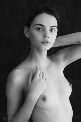 » #6/9 « / far from home / Blog post by <a href="https://andreaspuhl.strkng.com/en/">Photographer Andreas Puhl</a> / 2021-04-13 07:46 / Nude