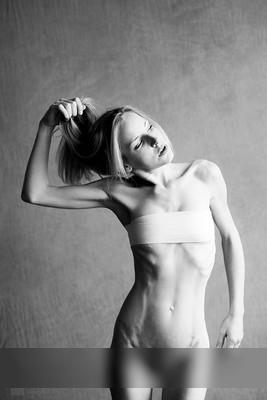 » #8/9 « / let's all join in / Blog post by <a href="https://andreaspuhl.strkng.com/en/">Photographer Andreas Puhl</a> / 2021-10-09 09:42 / Nude