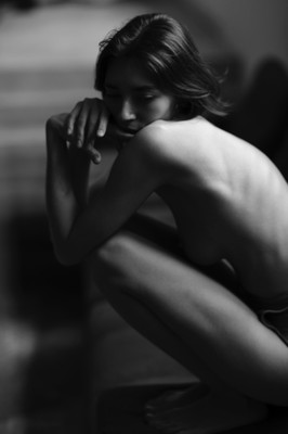» #9/9 « / the way she moves / Blog post by <a href="https://andreaspuhl.strkng.com/en/">Photographer Andreas Puhl</a> / 2021-12-18 08:55 / Nude