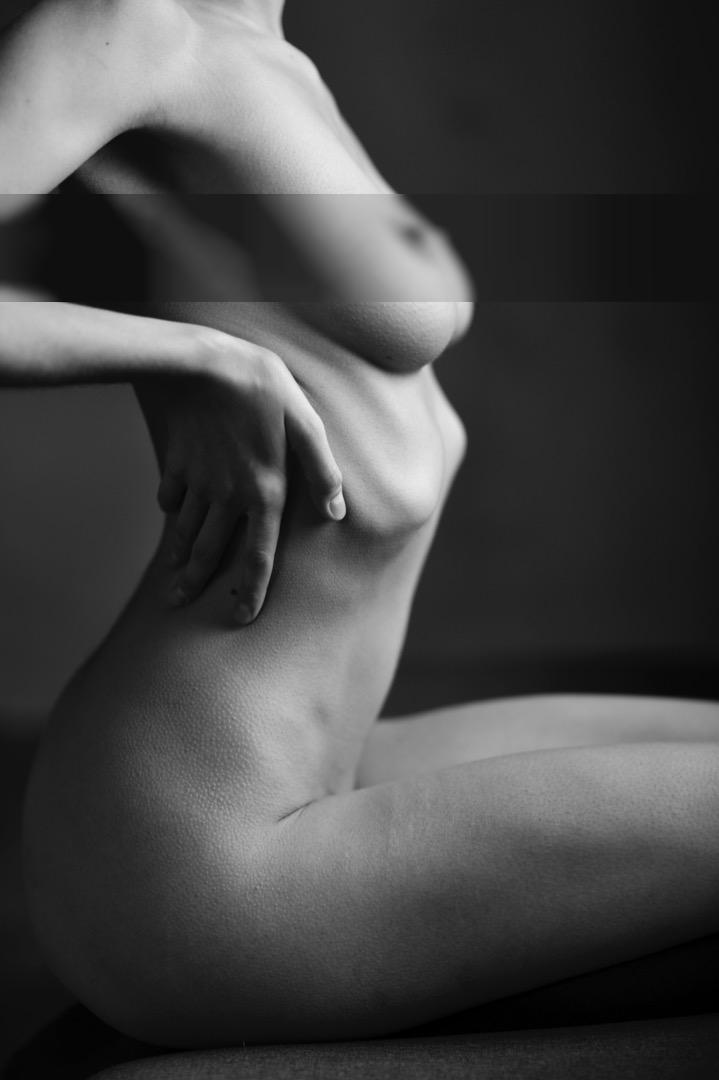 » #1/1 « / don't believe in anything / Blog-Beitrag von <a href="https://andreaspuhl.strkng.com/de/">Fotograf Andreas Puhl</a> / 17.01.2022 18:38 / Nude