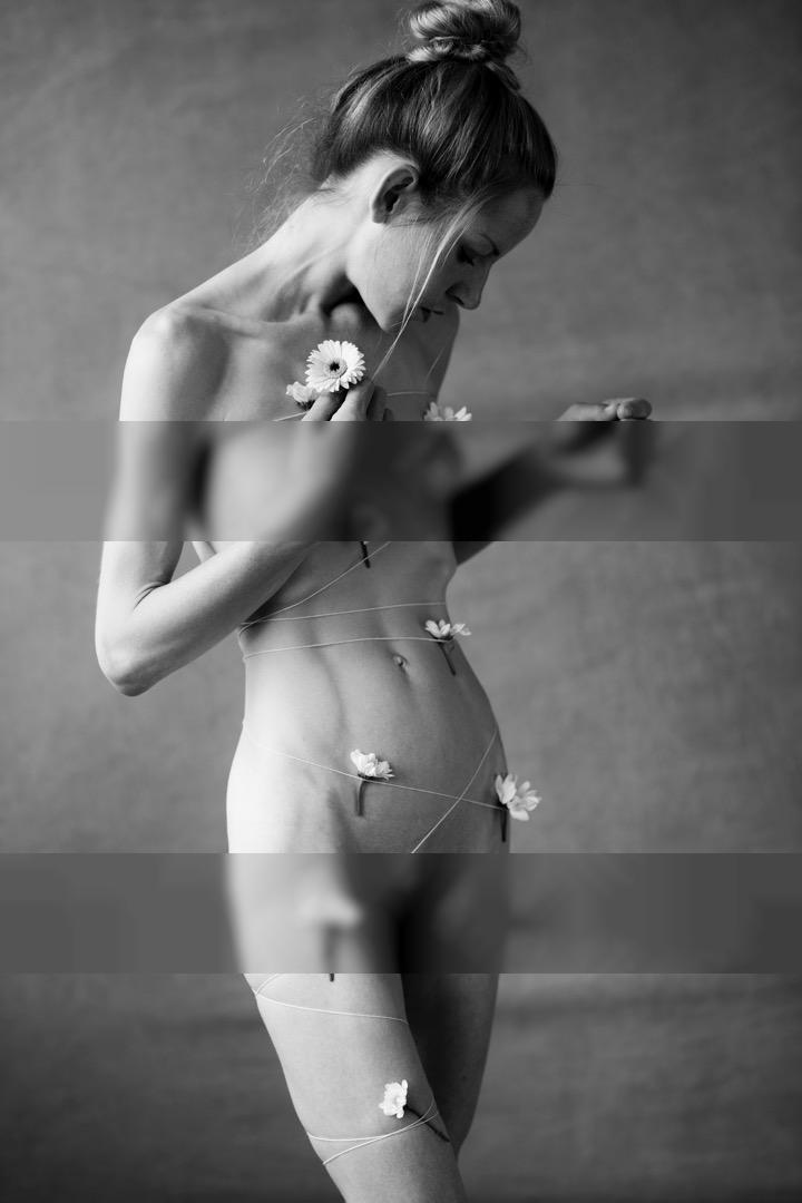 my mind's not made up / Nude / nude,blackandwhite,conceptual