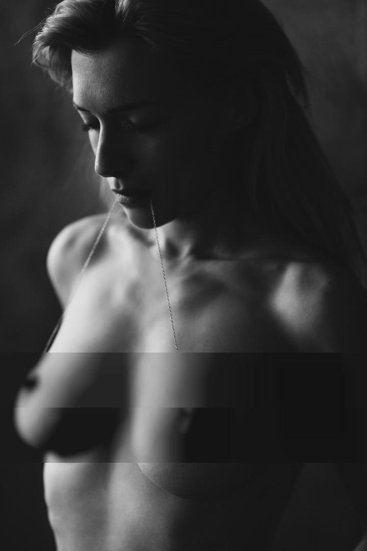 » #1/1 « / black-eyed angels / Blog post by <a href="https://andreaspuhl.strkng.com/en/">Photographer Andreas Puhl</a> / 2022-11-30 10:11 / Nude