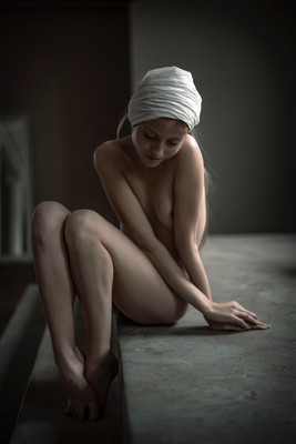 » #2/4 « / nothing left to see / Blog post by <a href="https://andreaspuhl.strkng.com/en/">Photographer Andreas Puhl</a> / 2022-12-22 19:52 / Nude