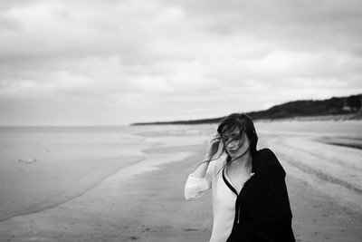 » #1/9 « / On the beach with Lizzy / Blog post by <a href="https://strkng.com/en/photographer/carpe+lucem/">Photographer Carpe Lucem</a> / 2019-01-11 17:03 / Menschen
