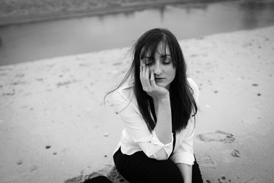 » #5/9 « / On the beach with Lizzy / Blog post by <a href="https://strkng.com/en/photographer/carpe+lucem/">Photographer Carpe Lucem</a> / 2019-01-11 17:03 / Menschen