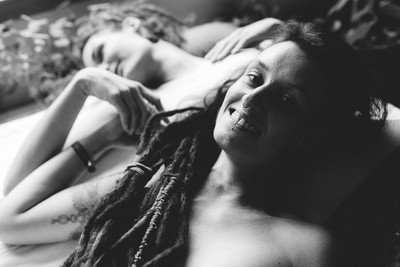 » #6/9 « / different kinds of laughter / Blog post by <a href="https://strkng.com/en/model/peacocks+feather/">Model Peacocks feather</a> / 2018-10-28 17:55 / Menschen