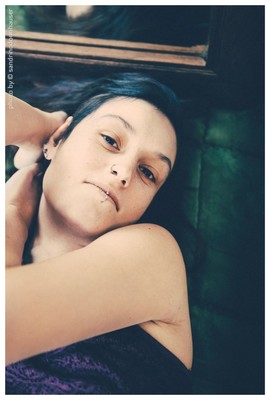 » #5/9 « / Bodyparts and playing with the mirror / Blog-Beitrag von <a href="https://strkng.com/de/model/peacocks+feather/">Model Peacocks feather</a> / 11.11.2018 14:54