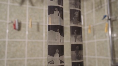 » #4/9 « / Holger Nitschke | Analog Portrait&amp;Fashion VIDEOPORTRAIT / Blog-Beitrag von <a href="https://strkng.com/de/fotograf/holger+nitschke/">Fotograf Holger Nitschke</a> / 03.09.2023 14:27