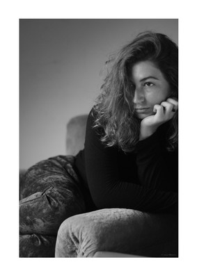 » #5/9 « / Nina / Blog post by <a href="https://strkng.com/en/photographer/zwischensequenz/">Photographer Zwischensequenz</a> / 2018-11-10 22:06 / Portrait / portrait,blackandwhite