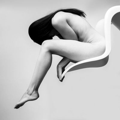 » #3/3 « / Drehmoment / Blog post by <a href="https://strkng.com/en/photographer/astrid+susanna+schulz/">Photographer Astrid Susanna Schulz</a> / 2019-04-03 12:26 / Nude