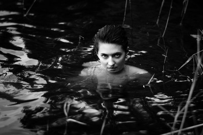 » #6/6 « / In deep water / Blog post by <a href="https://strkng.com/en/photographer/astrid+susanna+schulz/">Photographer Astrid Susanna Schulz</a> / 2019-08-06 12:15 / Schwarz-weiss