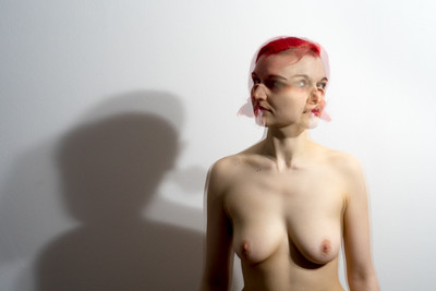» #1/3 « / Untitled / Blog post by <a href="https://strkng.com/en/photographer/astrid+susanna+schulz/">Photographer Astrid Susanna Schulz</a> / 2021-02-09 19:55 / Nude