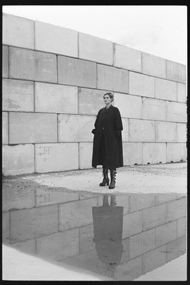 » #1/4 « / Franzina / Blog post by <a href="https://strkng.com/en/photographer/astrid+susanna+schulz/">Photographer Astrid Susanna Schulz</a> / 2021-10-20 12:16 / Schwarz-weiss / analog,analoguepeople,Minolta,MinoltaXE-1,Kentmere,Kentmere400