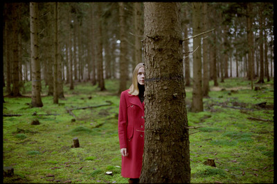 » #1/3 « / In the woods / Blog-Beitrag von <a href="https://strkng.com/de/fotografin/astrid+susanna+schulz/">Fotografin Astrid Susanna Schulz</a> / 07.03.2022 22:32 / Portrait / silbersalz35,analogue,analog,onfilm