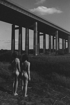 Viewing the bridge / Nude / bridge,analoguephotography,35mm,minoltaxe-1