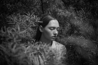 » #4/4 « / Miriam / Blog post by <a href="https://strkng.com/en/photographer/carsten+schenker/">Photographer Carsten Schenker</a> / 2019-06-21 11:47 / Schwarz-weiss