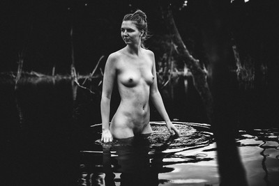 » #1/9 « / Wasserberührung / Blog post by <a href="https://strkng.com/en/photographer/sinnlicht-fotografie/">Photographer Sinnlicht-Fotografie</a> / 2019-08-02 18:35