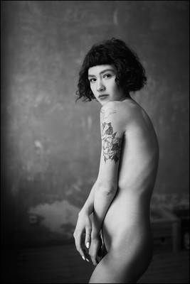 » #3/6 « / Meeting Lola / Blog-Beitrag von <a href="https://kaimueller.strkng.com/de/">Fotograf Kai Mueller</a> / 25.06.2019 18:50 / Nude