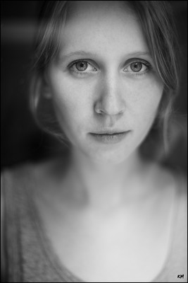 » #4/9 « / Anne / Blog post by <a href="https://kaimueller.strkng.com/en/">Photographer Kai Mueller</a> / 2019-11-12 22:50 / Portrait