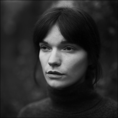 » #4/6 « / Die dunklen Tage / Blog post by <a href="https://kaimueller.strkng.com/en/">Photographer Kai Mueller</a> / 2021-02-04 22:34 / Portrait