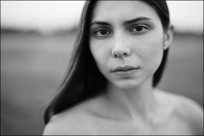 » #2/6 « / Ein Sommerabend in Berlin / Blog-Beitrag von <a href="https://kaimueller.strkng.com/de/">Fotograf Kai Mueller</a> / 10.10.2021 18:48 / Portrait