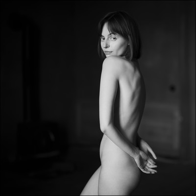 » #4/9 « / Gutshausgeschichten / Blog-Beitrag von <a href="https://kaimueller.strkng.com/de/">Fotograf Kai Mueller</a> / 07.07.2023 20:46 / Nude