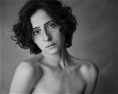 » #5/9 « / Emma, part one / Blog-Beitrag von <a href="https://kaimueller.strkng.com/de/">Fotograf Kai Mueller</a> / 28.07.2024 22:10 / Portrait