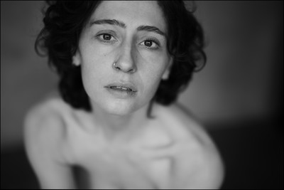 » #6/9 « / Emma, part one / Blog-Beitrag von <a href="https://kaimueller.strkng.com/de/">Fotograf Kai Mueller</a> / 28.07.2024 22:10 / Portrait