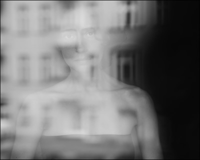 » #8/9 « / Emma, part one / Blog-Beitrag von <a href="https://kaimueller.strkng.com/de/">Fotograf Kai Mueller</a> / 28.07.2024 22:10 / Portrait