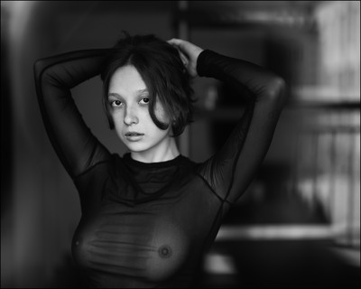 » #4/9 « / Milla / Blog-Beitrag von <a href="https://kaimueller.strkng.com/de/">Fotograf Kai Mueller</a> / 03.08.2025 15:59 / Portrait