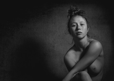 » #3/6 « / Anna / Blog-Beitrag von <a href="https://strkng.com/de/fotograf/lichtundnicht/">Fotograf LICHTundNICHT</a> / 26.01.2020 13:01 / Nude