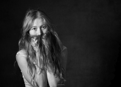 » #6/9 « / #Haare / Blog post by <a href="https://strkng.com/en/photographer/lichtundnicht/">Photographer LICHTundNICHT</a> / 2020-03-08 09:57 / Portrait