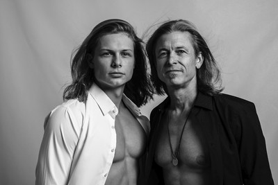 » #6/7 « / Vater und Sohn / Blog-Beitrag von <a href="https://strkng.com/de/fotograf/lichtundnicht/">Fotograf LICHTundNICHT</a> / 10.10.2020 15:51