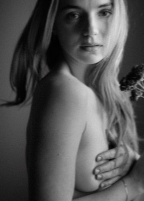 » #2/7 « / Marike / Blog post by <a href="https://strkng.com/en/photographer/lichtundnicht/">Photographer LICHTundNICHT</a> / 2024-11-19 17:55