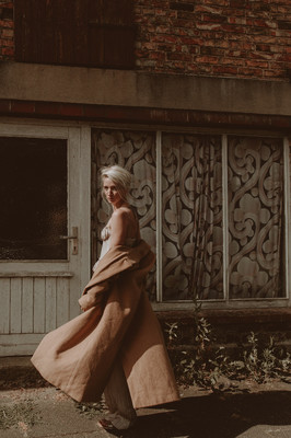 » #4/9 « / M. / Blog post by <a href="https://strkng.com/en/photographer/maria+sch%C3%A4fer+photography/">Photographer Maria Schäfer Photography</a> / 2022-08-01 19:44 / Mode / Beauty