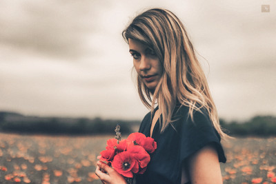» #5/5 « / Poppies / Blog post by <a href="https://strkng.com/en/photographer/valou+perron---photography---/">Photographer Valou Perron...Photography...</a> / 2018-06-13 12:57