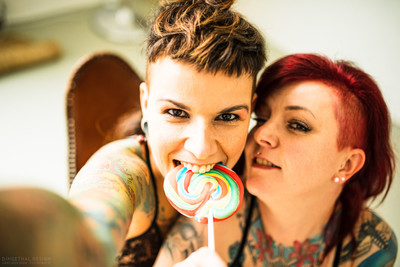 SWEETS ft. SUSI & TAT-CAT / Menschen / sweets,frau,studio,availablelight,lollie