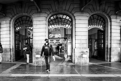 » #7/7 « / Street photography / Blog post by <a href="https://strkng.com/en/photographer/luc+gasparet/">Photographer Luc Gasparet</a> / 2021-05-19 11:52 / Street