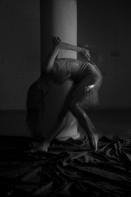 » #3/9 « / Actualising tendency / Blog post by <a href="https://strkng.com/en/photographer/dewframe/">Photographer DEWFRAME</a> / 2019-12-24 00:46