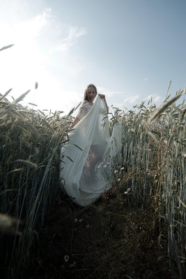 » #5/9 « / The retention, the fulfillment (extraslides) / Blog post by <a href="https://strkng.com/en/photographer/dewframe/">Photographer DEWFRAME</a> / 2022-12-22 01:05 / Stimmungen