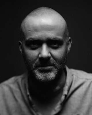 » #4/4 « / portraits of a man / Blog post by <a href="https://axelschneegass.strkng.com/en/">Photographer Axel Schneegass</a> / 2020-01-21 22:58